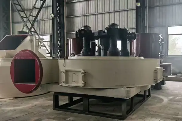 GK雷蒙磨粉机悬摆式磨辊总成展示