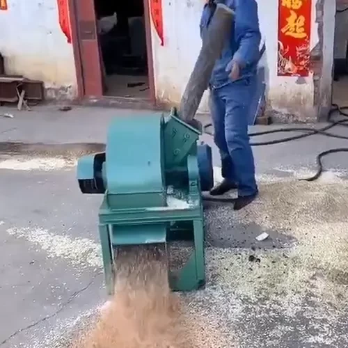 木材破碎机客户现场