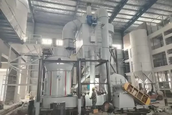 桂林矿机的雷蒙磨粉机安装检测客户现场