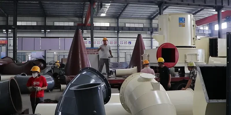 GK1500雷蒙磨粉机装车进行中